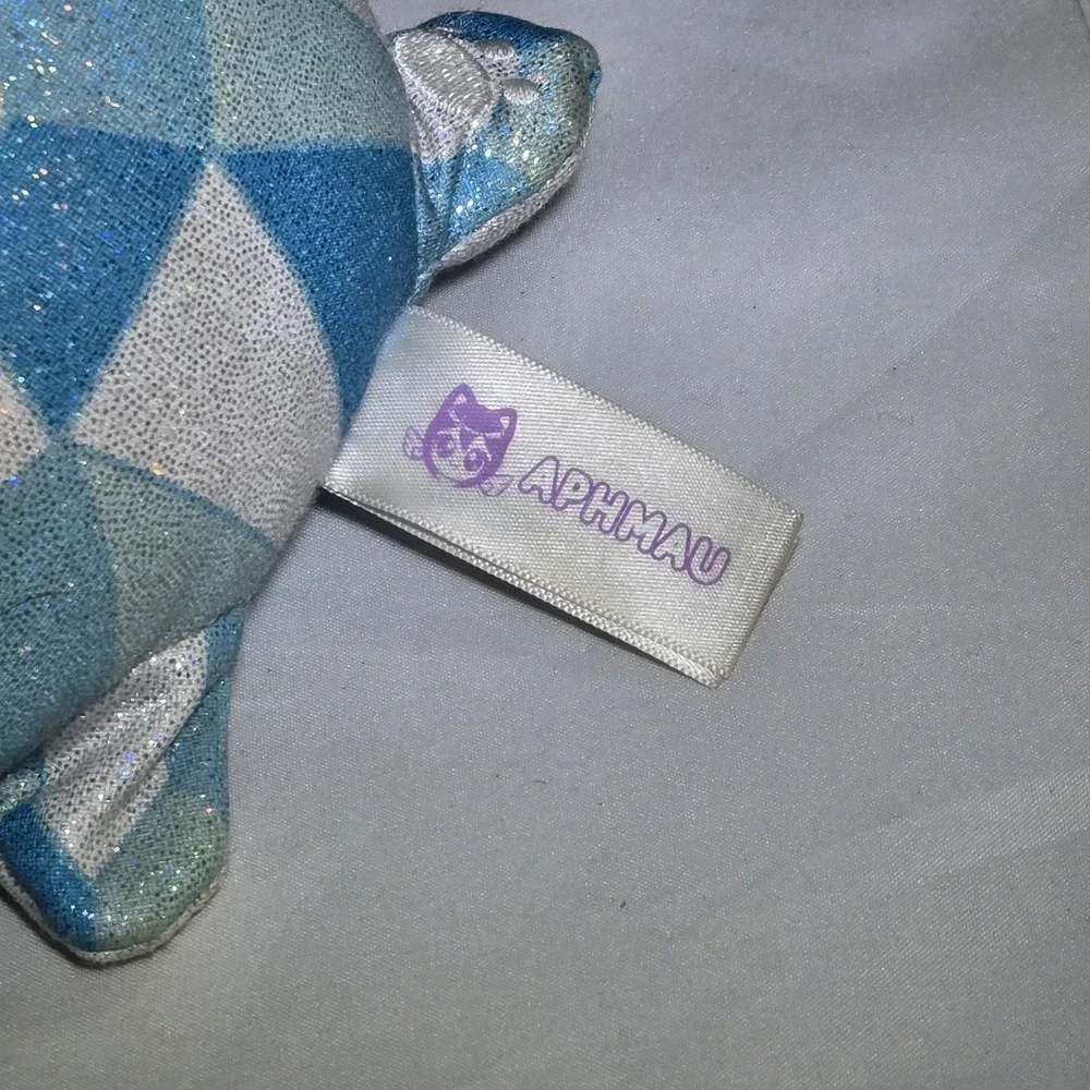 The Unbranded Brand lot ahpmau